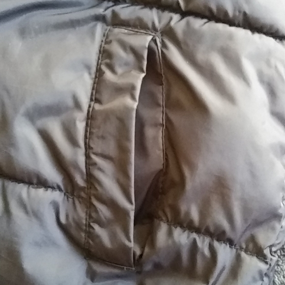 VGUC Sherpa (faux) lined puffer coat - Picture 11 of 12